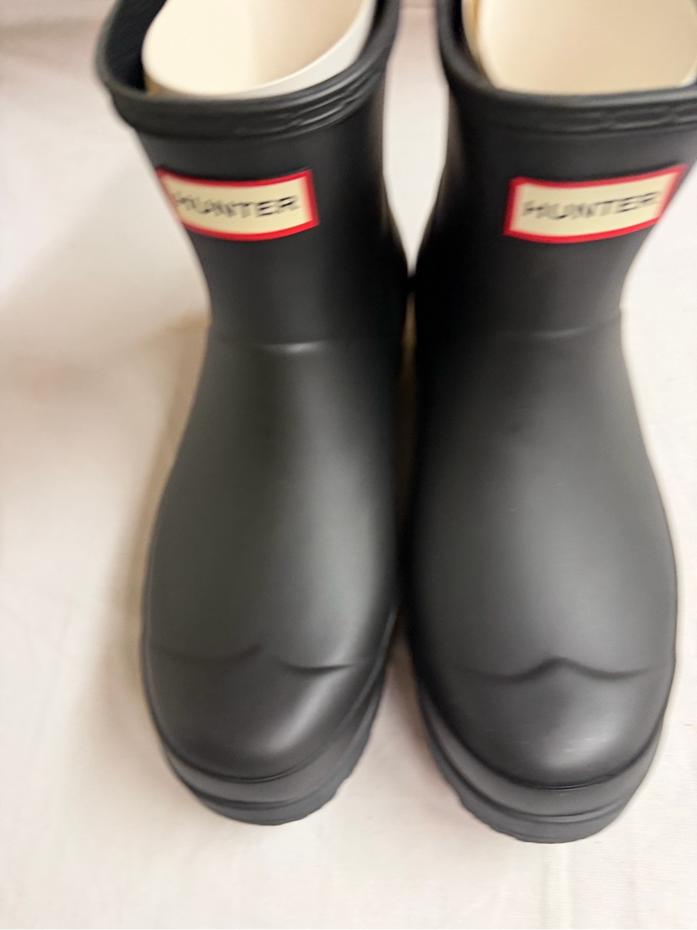 (1243) Hunter Women’s Short Black Rain Boots with Red Logo Trim